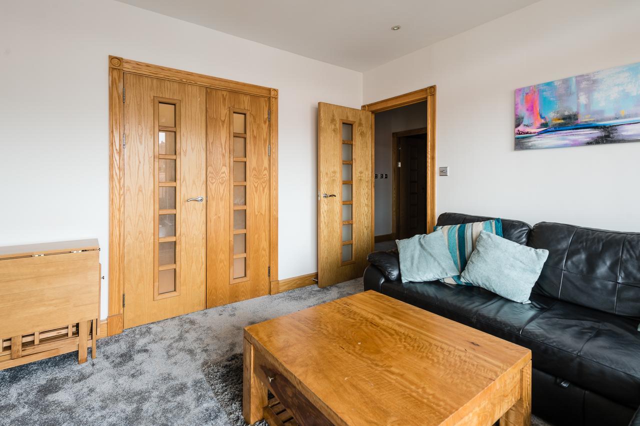 Dee Lane Apartment Chester Bagian luar foto